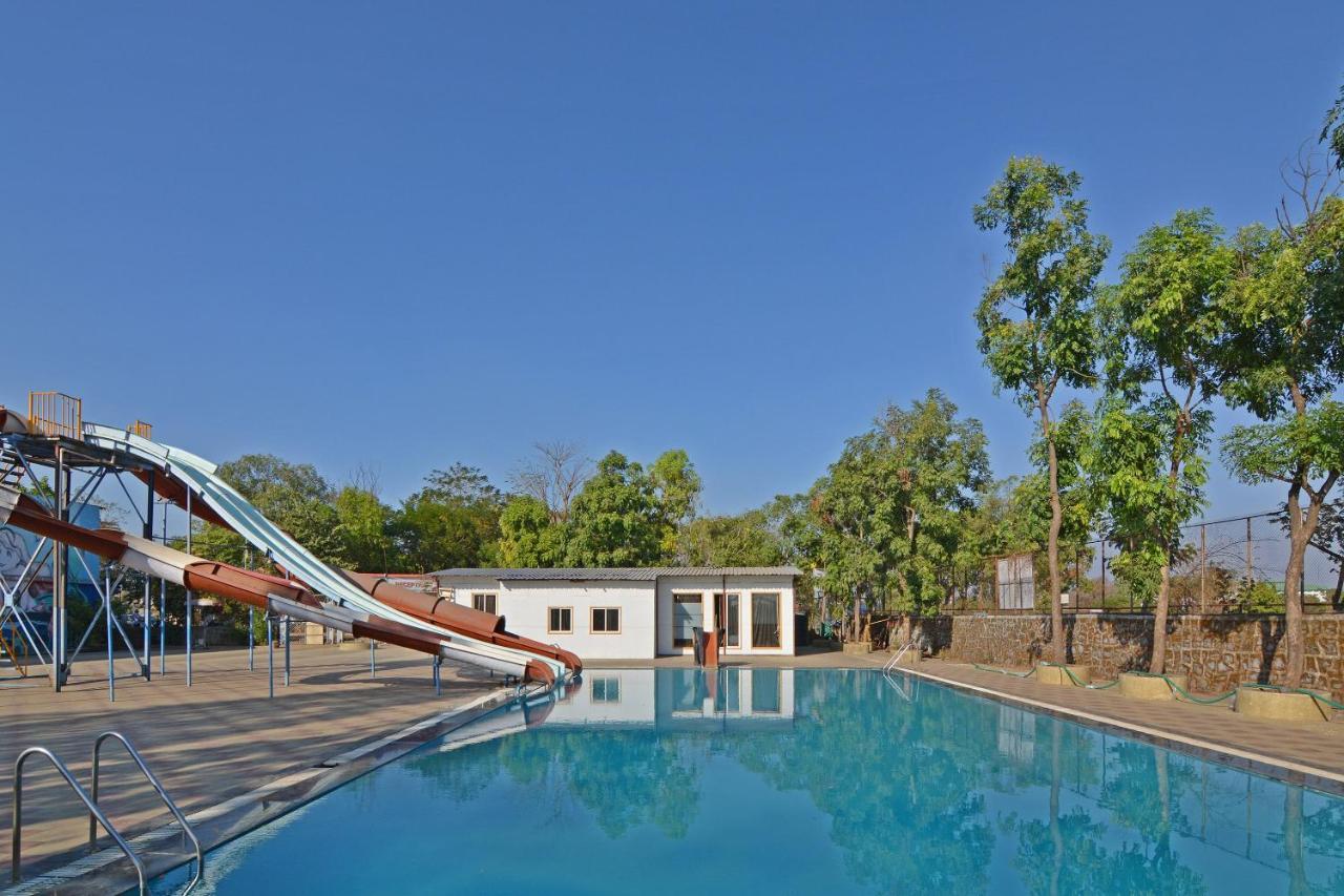 Oyo Midway Park Resort Atgaon ภายนอก รูปภาพ