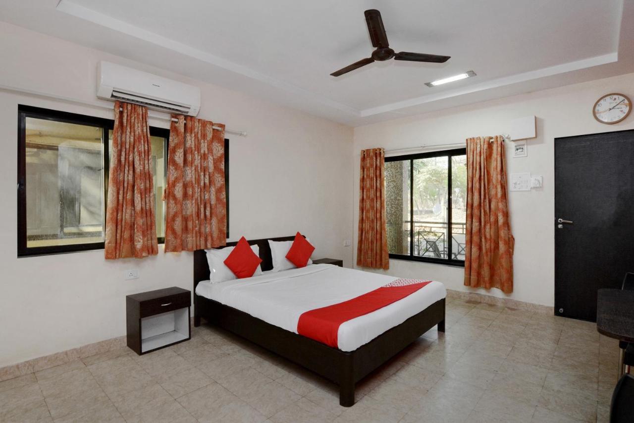 Oyo Midway Park Resort Atgaon ภายนอก รูปภาพ