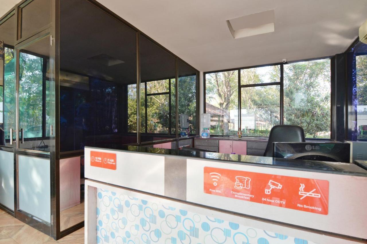 Oyo Midway Park Resort Atgaon ภายนอก รูปภาพ
