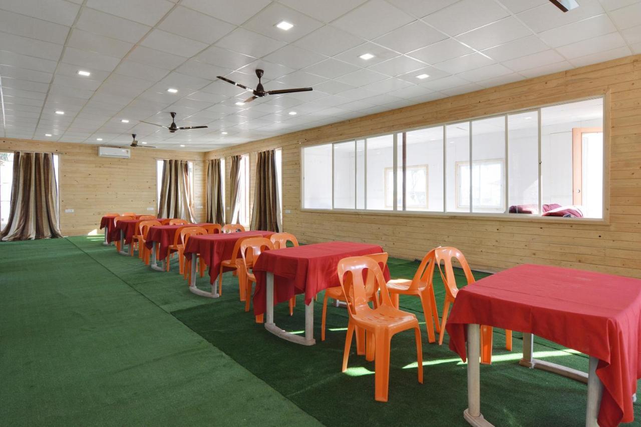 Oyo Midway Park Resort Atgaon ภายนอก รูปภาพ
